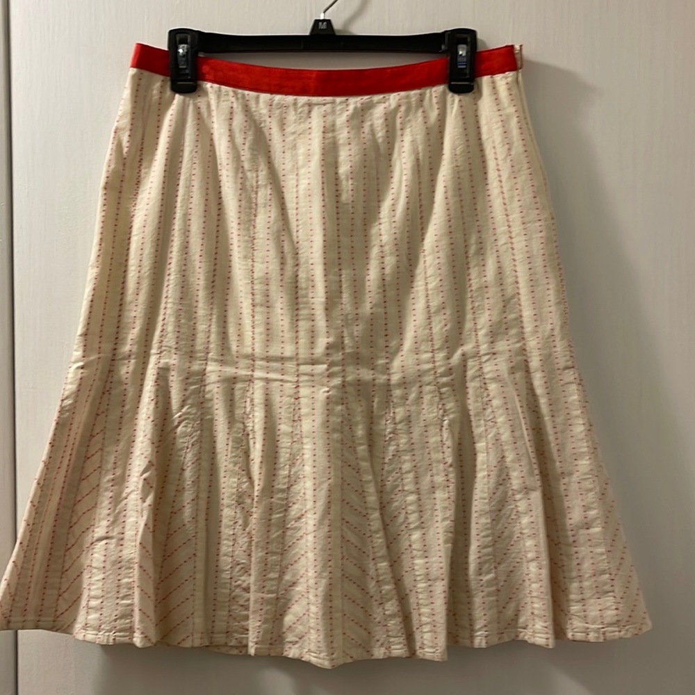 Beautiful lined DKNY Skirt